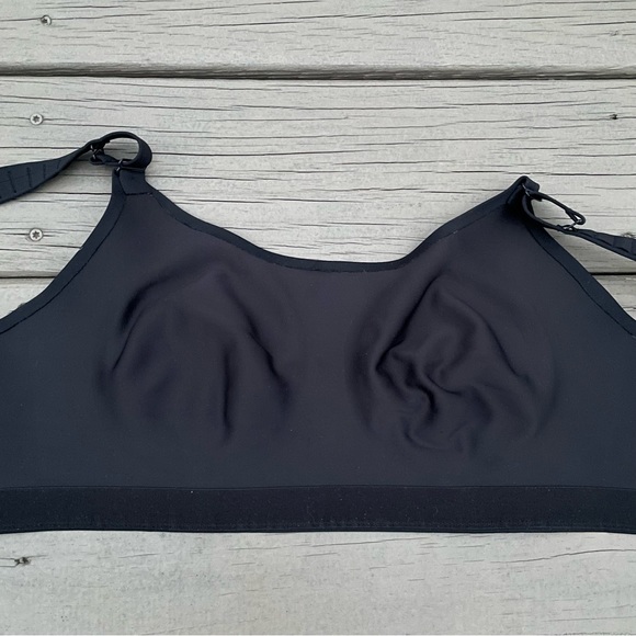 Lululemon Booby Bracer Bra in Black size 38 DD - Picture 11 of 13